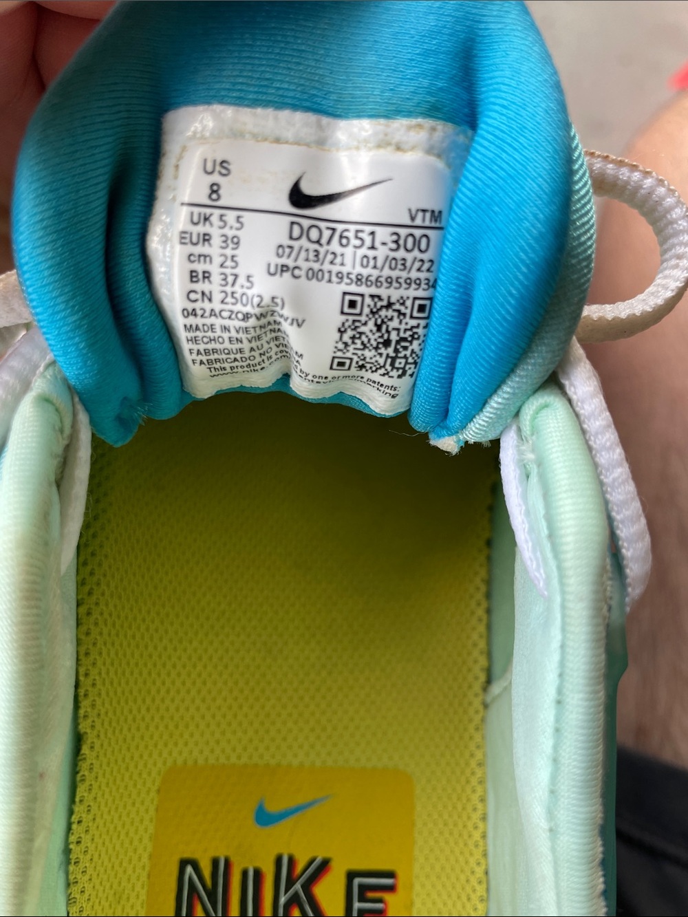 NIKE Women's Air VaporMax Plus Mint Foam Laser Blue Shoes Size 8 - Picture 9 of 12